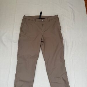 ABC Classic-Fit Trouser 32L Warpstreme. 36W Army Green